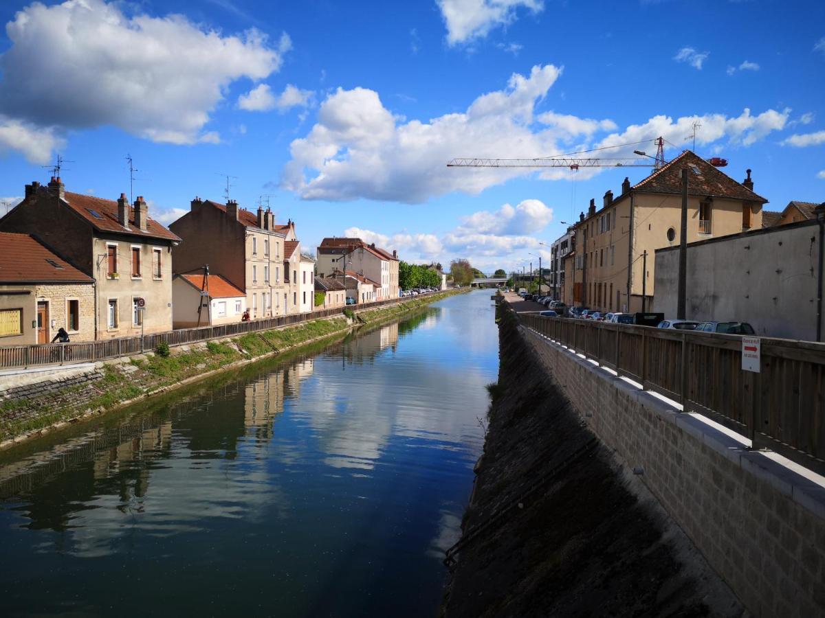 Au 4 Le Long Du Canal Avec Parking Apartment Dijon Luaran gambar